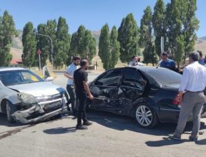 Muş Bitlis Yolu Üzerindeki Trafik Kazasında 3 Yaralı