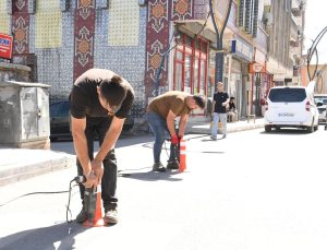 Muş Belediyesi 75. Yıl Caddesi’nde Tek Taraflı Park Düzenlemesi Başlattı