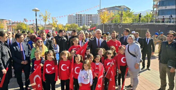 Muş’ta 29 Ekim Cumhuriyet Bayramı Coşkuyla Kutlandı