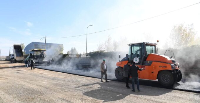 “Muş Belediyesi’nden Ulaşımı Rahatlatacak Yeni Asfalt Yol Çalışması”