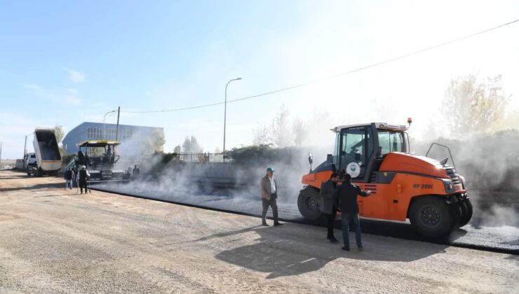 “Muş Belediyesi’nden Ulaşımı Rahatlatacak Yeni Asfalt Yol Çalışması”