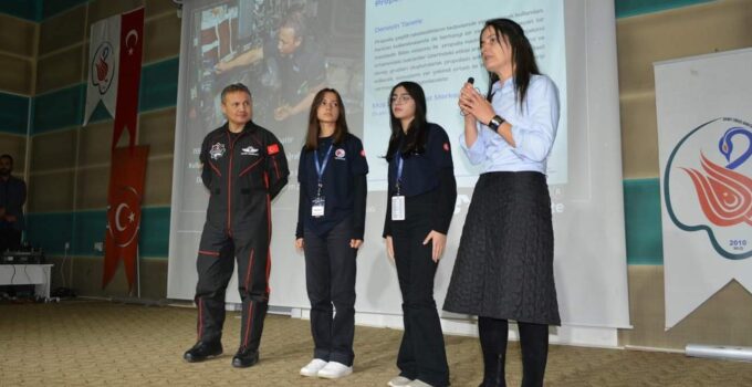 İlk Türk Astronot Alper Gezeravcı, Muş’ta Öğrencilerle Bir Araya Geldi