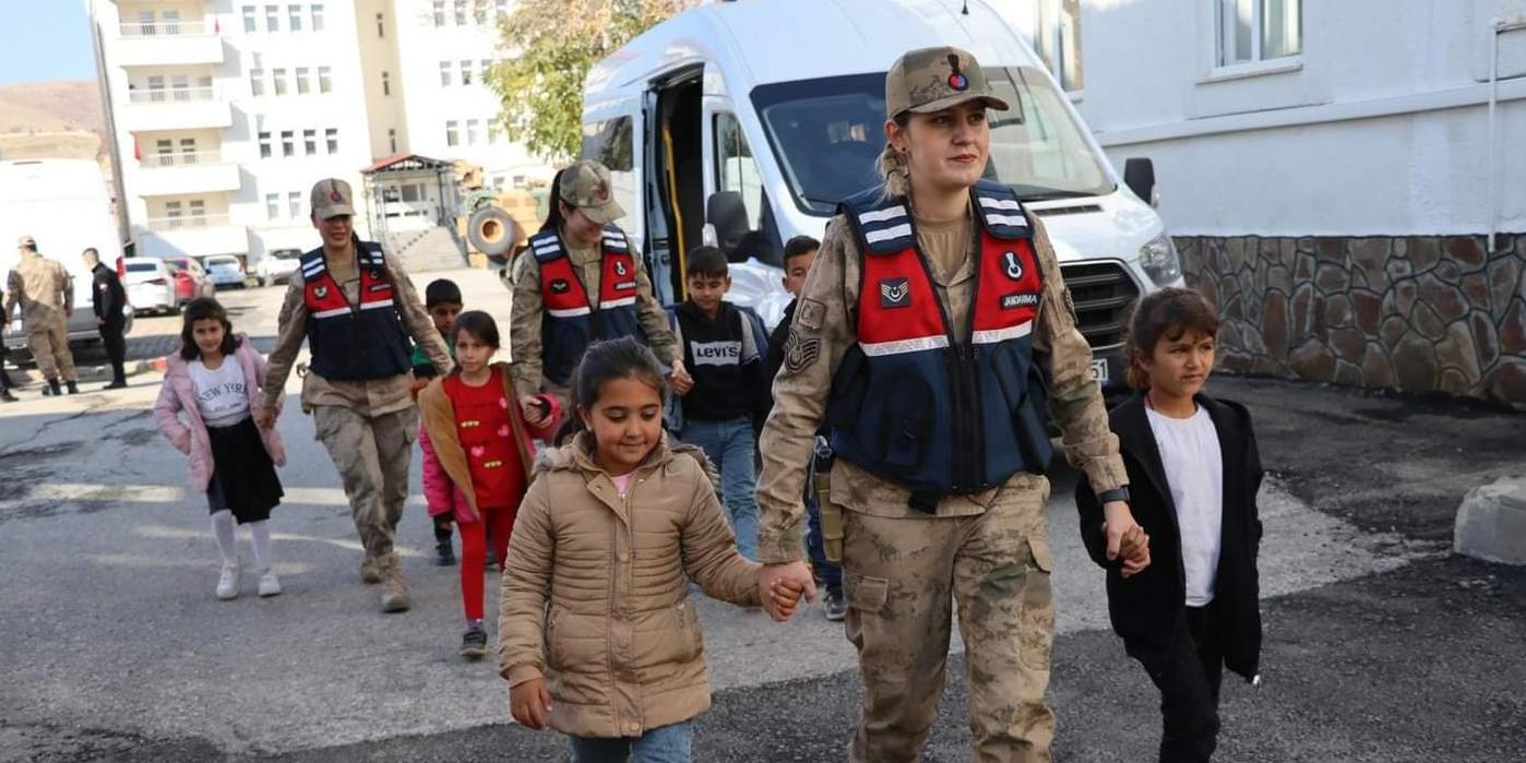 Muş İl Jandarma Komutanlığından Anlamlı Etkinlik