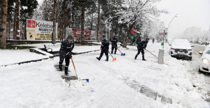 Muş’ta Kar Temizliği İçin Çalışmalar Başladı